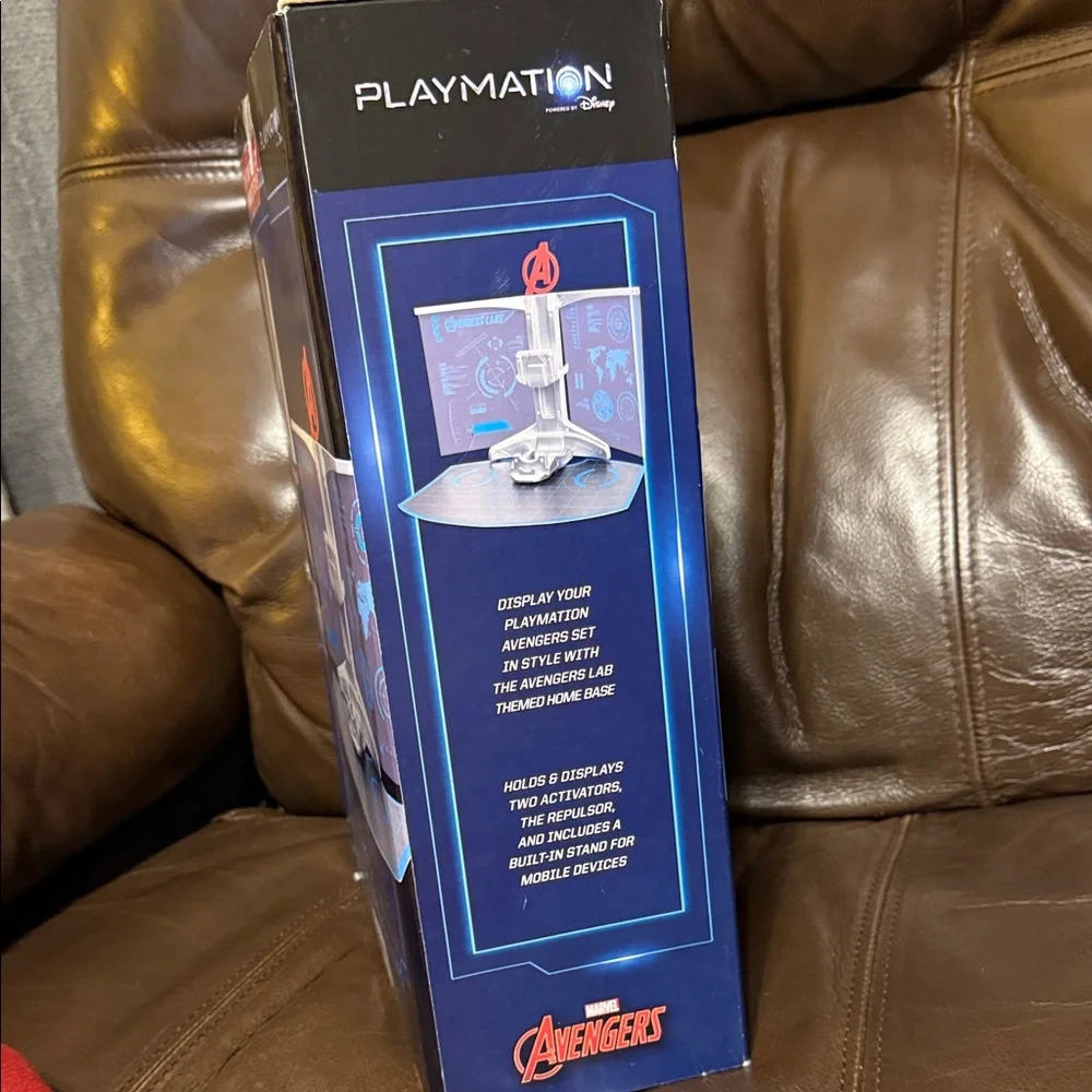 Disney Playmation Marvel Avengers Home Base